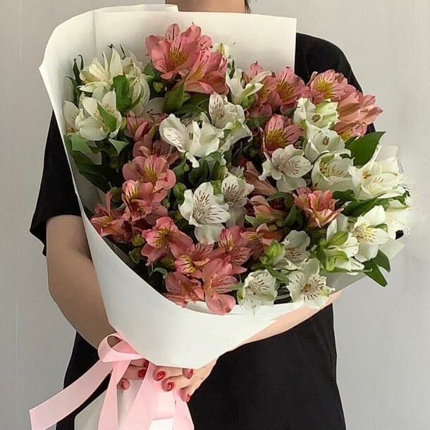 Альстромерия моно 😍, артикул F1360328 - 6673 рублей, доставка по городу. Flawery - доставка цветов