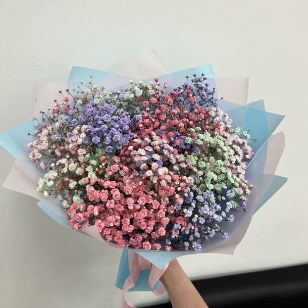 Букет из радужной гипсофилы, артикул F1360708 - 4632 рублей, доставка по городу. Flawery - доставка цветов