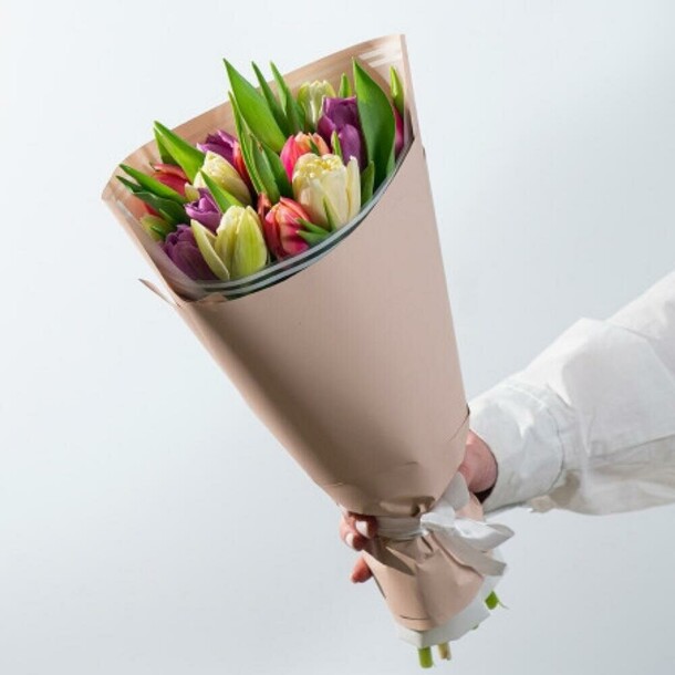 Букет тюльпанов, артикул F1392436 - 4221 рублей, доставка по городу. Flawery - доставка цветов