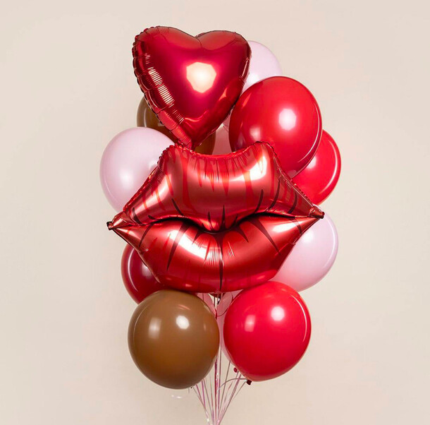 Шарики поцелуй 💋, артикул F1458453 - 3560 рублей, доставка по городу. Flawery - доставка цветов