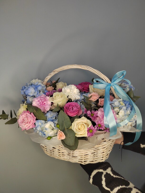 Корзина от особого случая, артикул F1379345 - 7000 рублей, доставка по городу. Flawery - доставка цветов