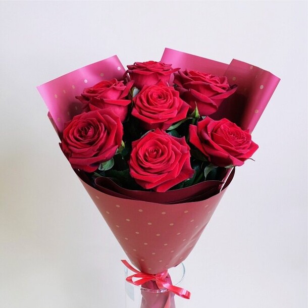 Букет 15 роз "моя вселенная", артикул F1356544 - 8364 рублей, доставка по городу. Flawery - доставка цветов