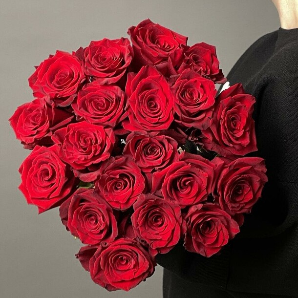 Букет красная роза эксплорер, артикул F1432690 - 10091 рублей, доставка по городу. Flawery - доставка цветов