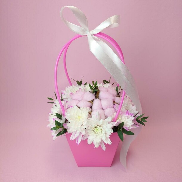 Сумочка с хризантемой и хлопком, артикул F1433186 - 2968 рублей, доставка по городу. Flawery - доставка цветов