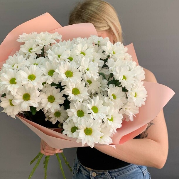 7 хризантем "ромашки" os02223, артикул F1444855 - 3930 рублей, доставка по городу. Flawery - доставка цветов