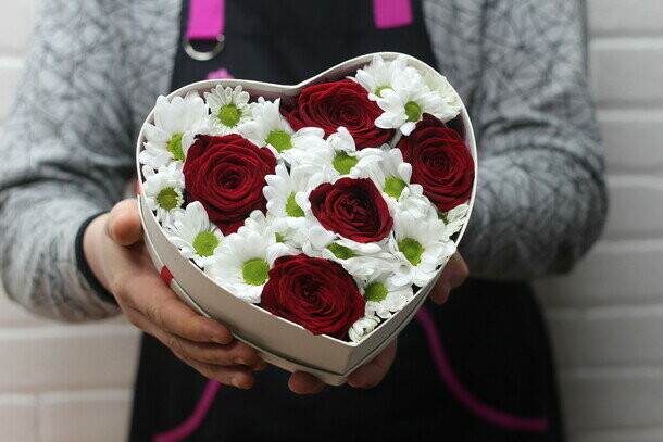 Люблю, артикул F1453638 - 5864 рублей, доставка по городу. Flawery - доставка цветов