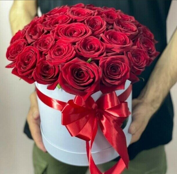 Цветы в коробке 25 роза, артикул F1454007 - 14232 рублей, доставка по городу. Flawery - доставка цветов