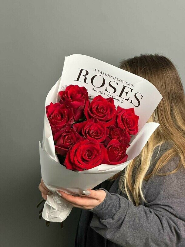 Букет из 9 красных роз, артикул F1454384 - 5455 рублей, доставка по городу. Flawery - доставка цветов