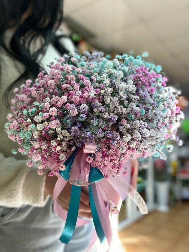 Гипсофила в шляпной коробке, артикул F1506646 - 5182 рублей, доставка по городу. Flawery - доставка цветов