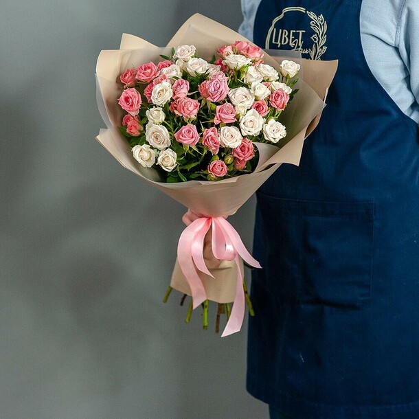 Букет из кустовой розы, 1136, артикул F1292864 - 4290 рублей, доставка по городу. Flawery - доставка цветов