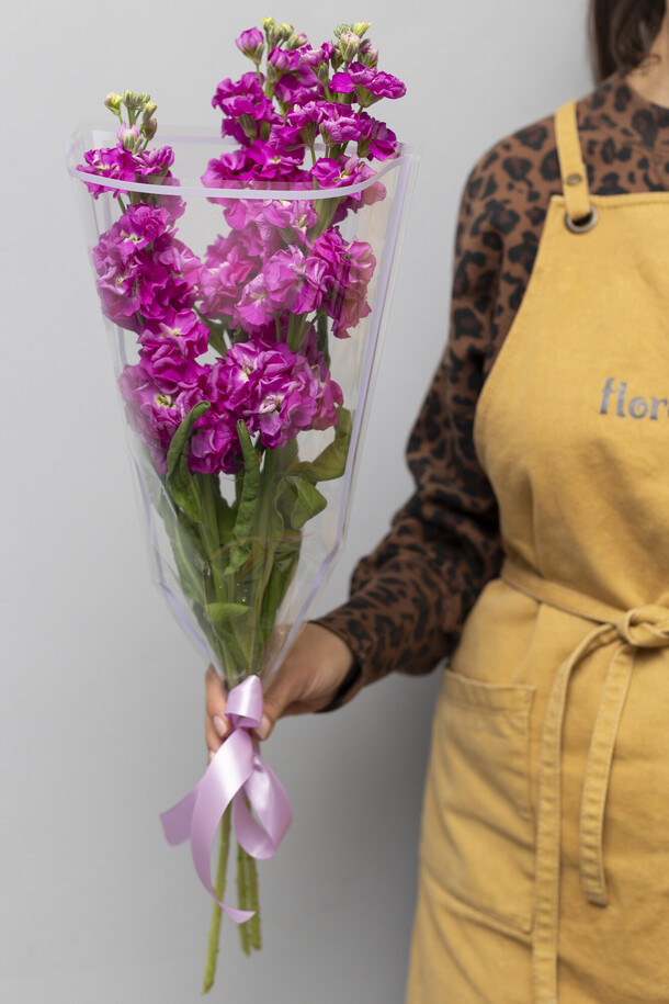 Florever 005. Букет из ароматной маттиолы, артикул F1403980 - 1049 рублей, доставка по городу. Flawery - доставка цветов