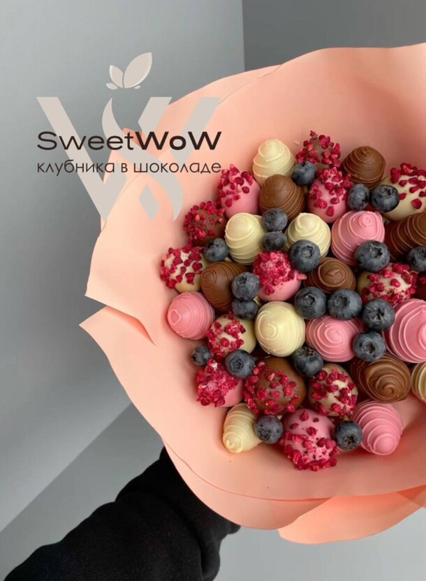 Букет клубники "величие", артикул F1362874 - 5350 рублей, доставка по городу. Flawery - доставка цветов