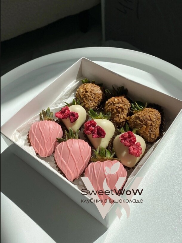 Клубника в шоколаде "виктория", артикул F1362880 - 1950 рублей, доставка по городу. Flawery - доставка цветов