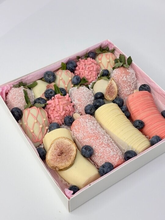 Набор "нежность", артикул F1364248 - 3400 рублей, доставка по городу. Flawery - доставка цветов