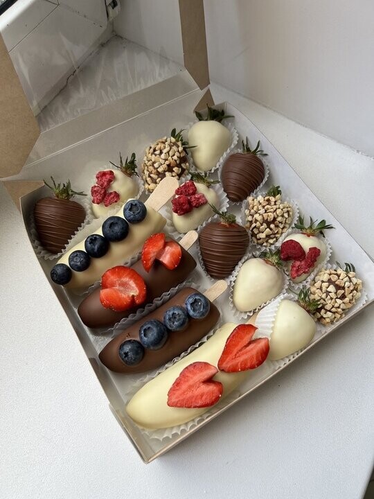 Набор "банановый рай", артикул F1364463 - 3205 рублей, доставка по городу. Flawery - доставка цветов