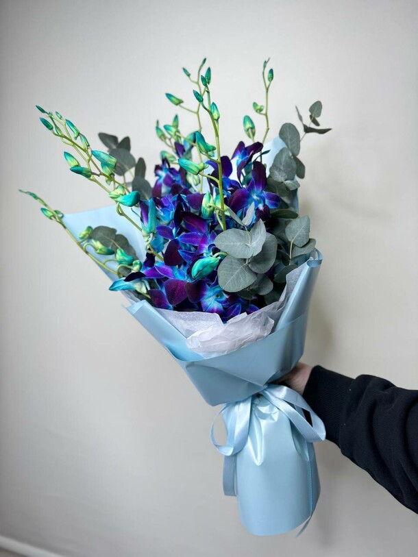 Вау букет из космических орхидеи, артикул F1378763 - 4200 рублей, доставка по городу. Flawery - доставка цветов