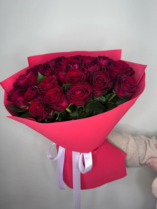 Красные розы, артикул F1428365 - 5980 рублей, доставка по городу. Flawery - доставка цветов