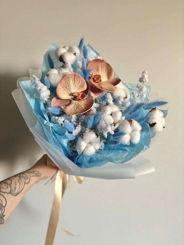 Букет из сухоцветов с хлопком и орхидеями (12), артикул F1444919 - 6250 рублей, доставка по городу. Flawery - доставка цветов