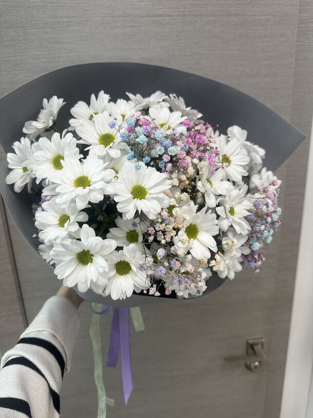 Яркий букетик, артикул F1250387 - 2232 рублей, доставка по городу. Flawery - доставка цветов