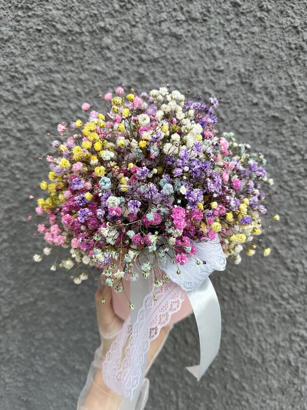 Композиция из радужной гипсофилы, артикул F1303361 - 2066 рублей, доставка по городу. Flawery - доставка цветов