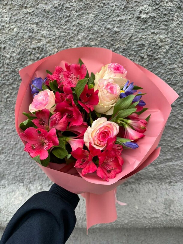 Авторский букет, артикул F1325224 - 4000 рублей, доставка по городу. Flawery - доставка цветов