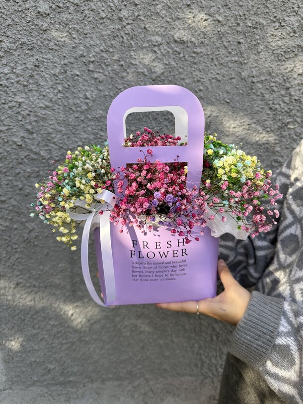 Композиция из радужной гипсофилы, артикул F1325801 - 2727 рублей, доставка по городу. Flawery - доставка цветов