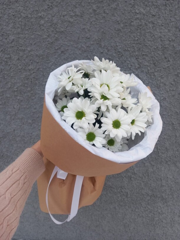 Нежный букет из ромашек, артикул F1373250 - 2091 рублей, доставка по городу. Flawery - доставка цветов