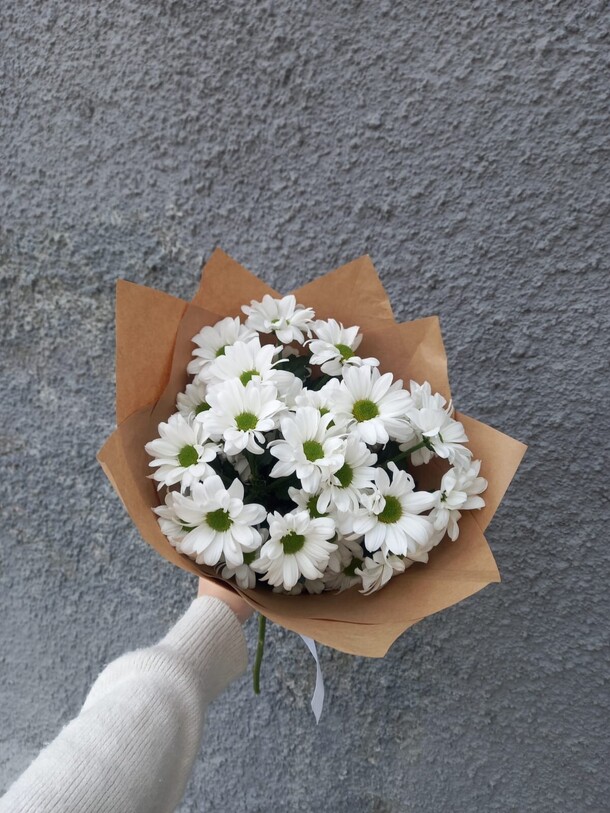 Букет ромашек, артикул F1375494 - 2000 рублей, доставка по городу. Flawery - доставка цветов