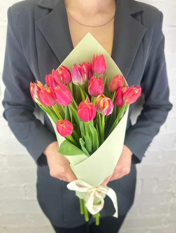 Букет пионовидных тюльпанов, артикул F1531321 - 5550 рублей, доставка по городу. Flawery - доставка цветов