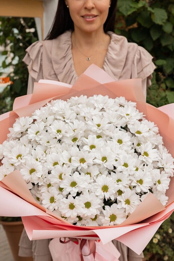 Букет "легендарный" из хризантемы, артикул F1264490 - 9885 рублей, доставка по городу. Flawery - доставка цветов