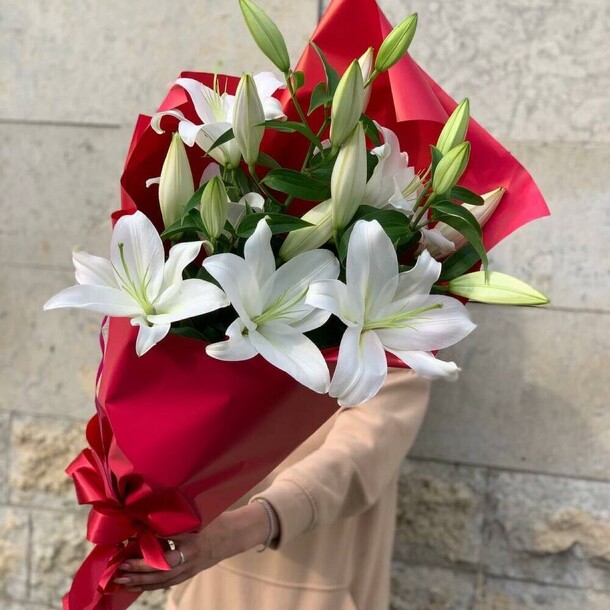 Ароматный букет белых лилий (а135), артикул F1455450 - 5980 рублей, доставка по городу. Flawery - доставка цветов
