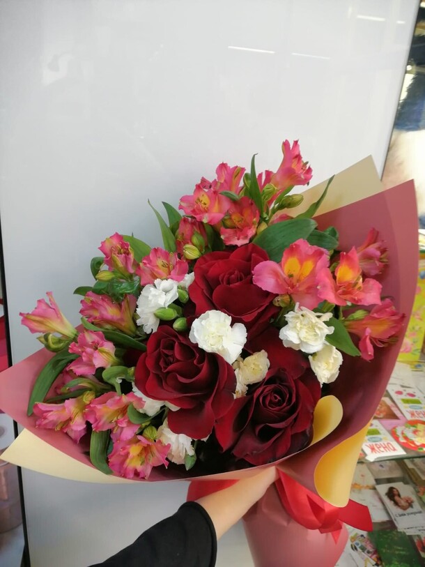 Мэри, артикул F1373580 - 3850 рублей, доставка по городу. Flawery - доставка цветов