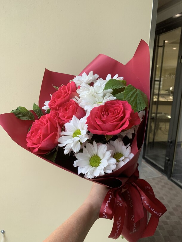 Романтичный комплимент, артикул F1450684 - 1990 рублей, доставка по городу. Flawery - доставка цветов