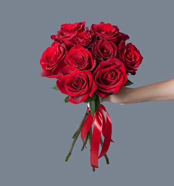 9 красных роз, артикул F1518654 - 3850 рублей, доставка по городу. Flawery - доставка цветов