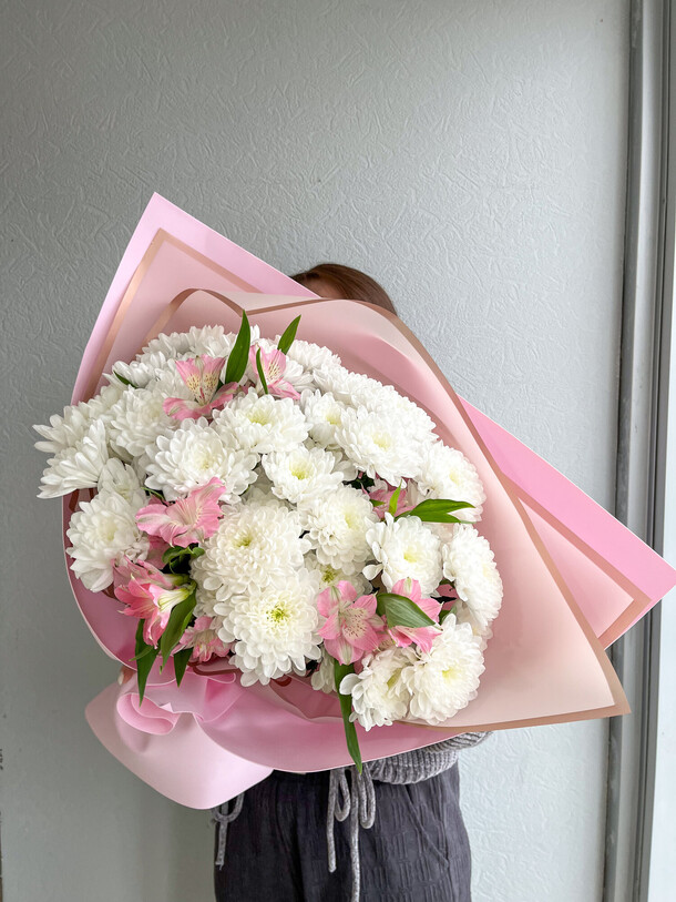 Хризантемы с альстромериями, артикул F1368323 - 7500 рублей, доставка по городу. Flawery - доставка цветов