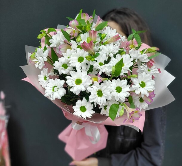 Букет, артикул F1375415 - 3100 рублей, доставка по городу. Flawery - доставка цветов