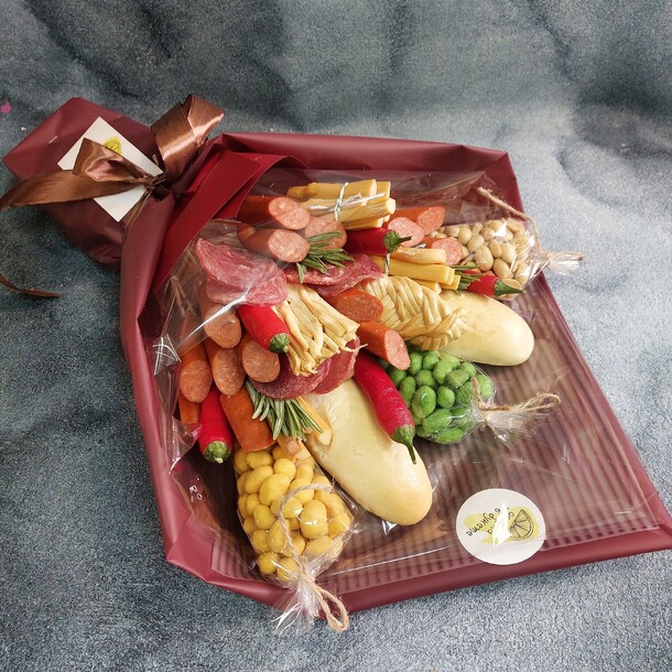 Букет "мясное наслаждение", артикул F1385877 - 6105 рублей, доставка по городу. Flawery - доставка цветов