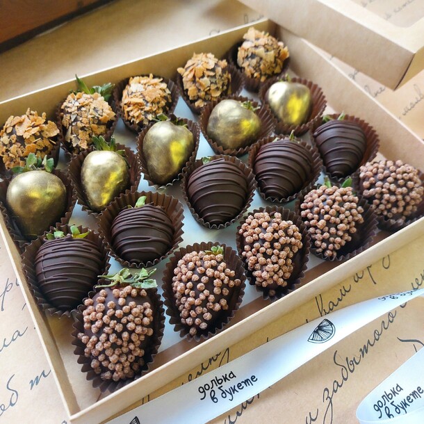 Клубника в горьком шоколаде, артикул F1397702 - 8264 рублей, доставка по городу. Flawery - доставка цветов