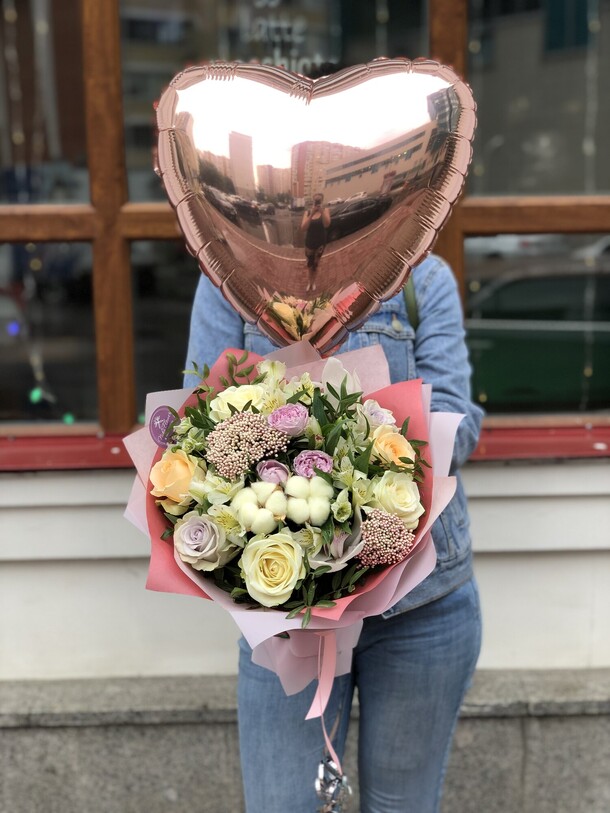 Букет дивный сюрприз, артикул F1072756 - 6445 рублей, доставка по городу. Flawery - доставка цветов