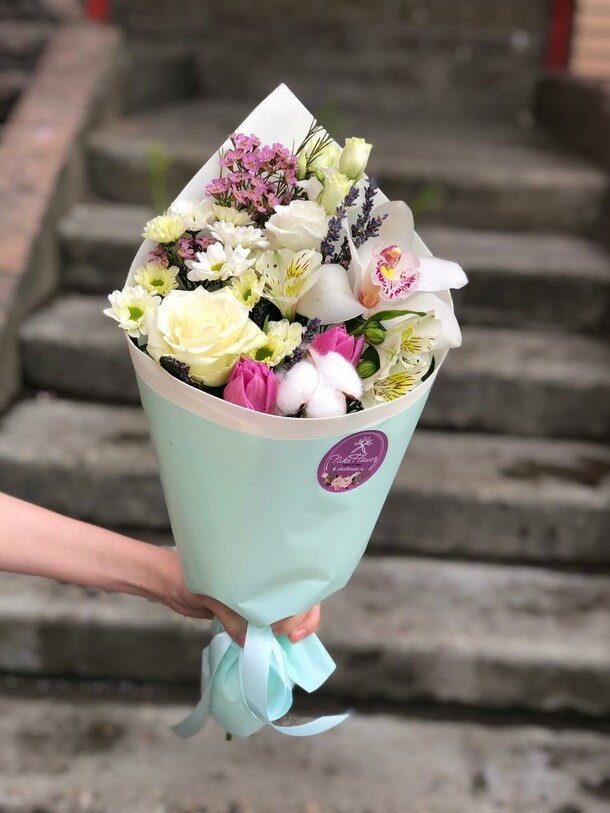 Букет мятный, артикул F108869 - 3600 рублей, доставка по городу. Flawery - доставка цветов