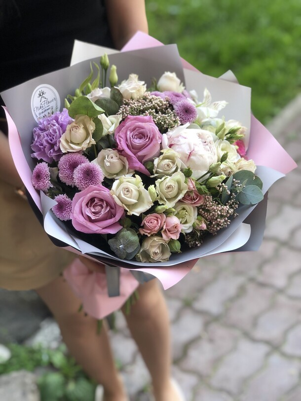 Букет ласковый май, артикул F108873 - 5378 рублей, доставка по городу. Flawery - доставка цветов