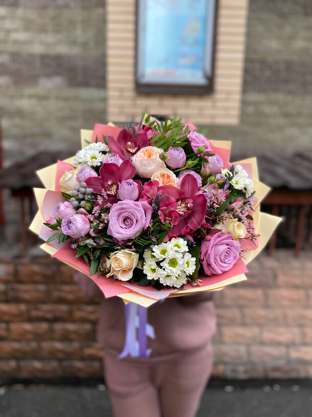 Букет магия цветов, артикул F1098720 - 7150 рублей, доставка по городу. Flawery - доставка цветов