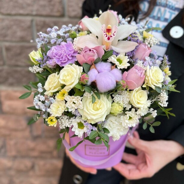 Цветочная композиция нить ариадны, артикул F1290394 - 3959 рублей, доставка по городу. Flawery - доставка цветов