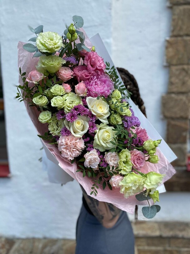 Букет восхищение, артикул F1292395 - 9073 рублей, доставка по городу. Flawery - доставка цветов