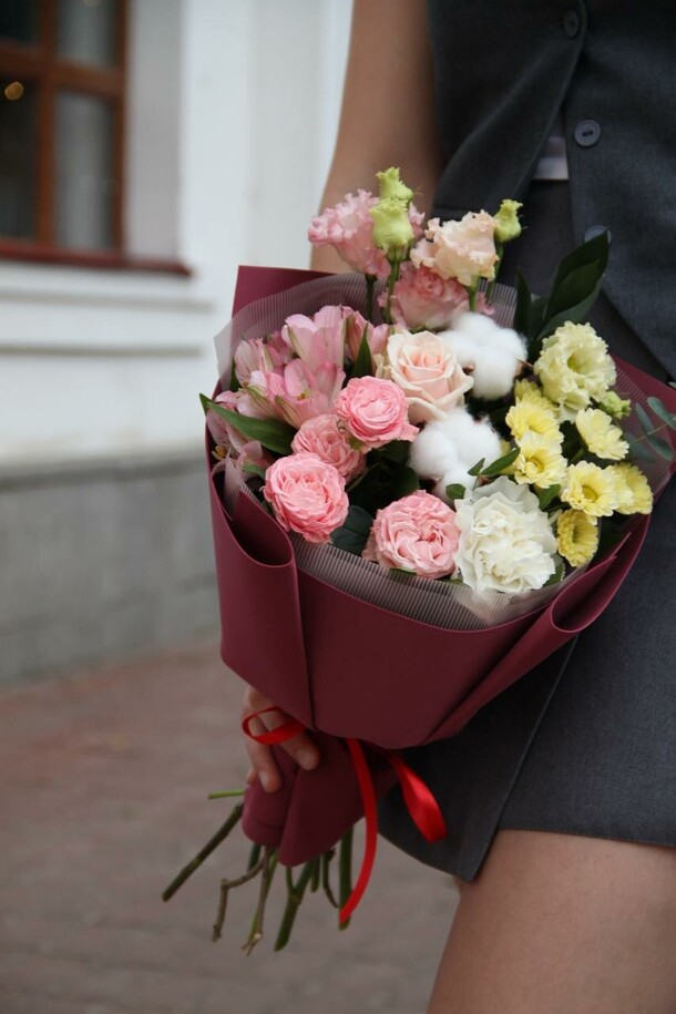 Букет познание, артикул F1313324 - 3907 рублей, доставка по городу. Flawery - доставка цветов