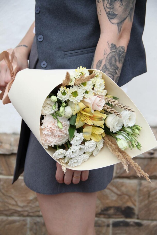 Букет ванильное небо, артикул F1313400 - 3245 рублей, доставка по городу. Flawery - доставка цветов