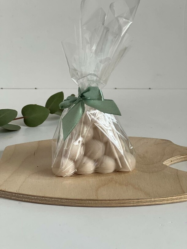 Свеча ручной работы пирамидка, артикул F1337009 - 645 рублей, доставка по городу. Flawery - доставка цветов