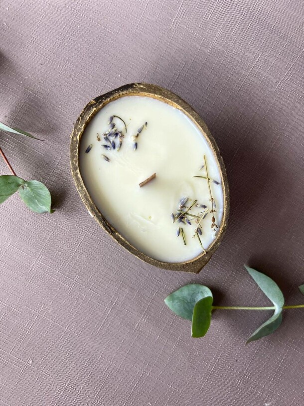 Свеча кокосовый раф, артикул F1350413 - 1500 рублей, доставка по городу. Flawery - доставка цветов