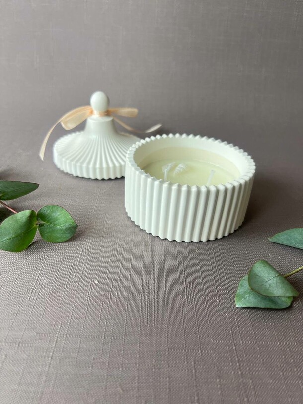 Свеча в шкатулке, артикул F1350424 - 1600 рублей, доставка по городу. Flawery - доставка цветов