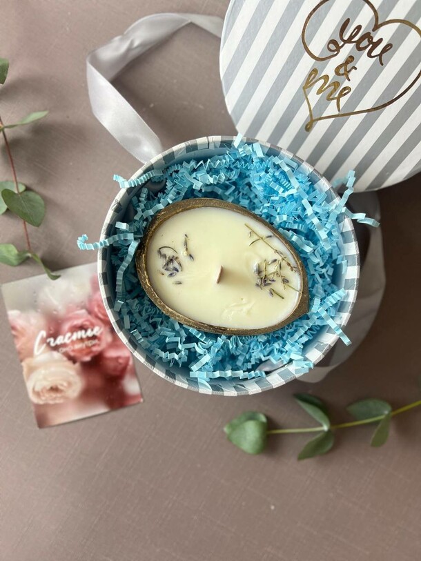 Свеча в коробке, артикул F1350431 - 1500 рублей, доставка по городу. Flawery - доставка цветов